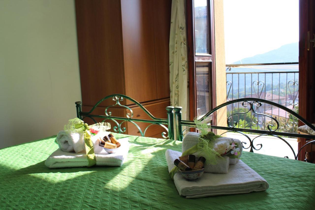 B&B Rosy Gallo Castelsaraceno Exterior foto